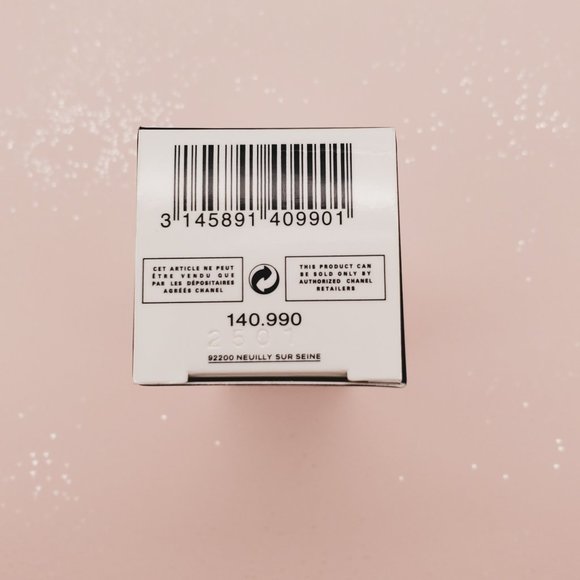 LAST ONE!! NIB! Chanel CC Cream No.40 Beige - Picture 3 of 4